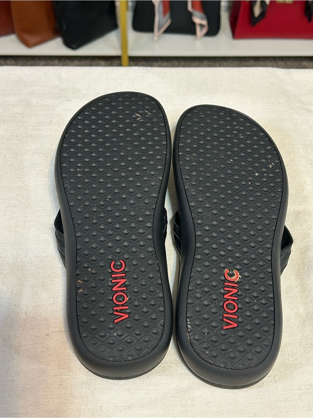 Vionic BlackTide Aloe Women's Comfort Flip Flop Sandals with Ring Accent Sz 10 - Picture 6 of 7